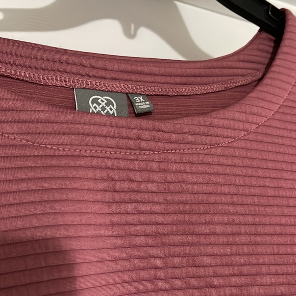 NWT Daisy Fuentes pullover top - Picture 5 of 8